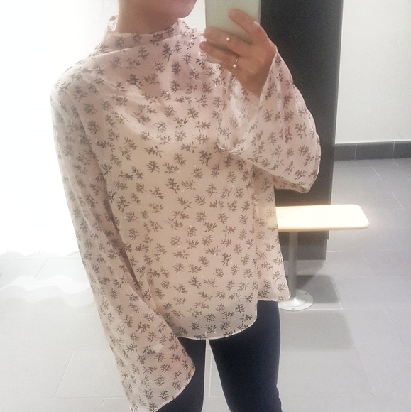 Chiffon Long Sleeve Blouse - Picture 2 of 6